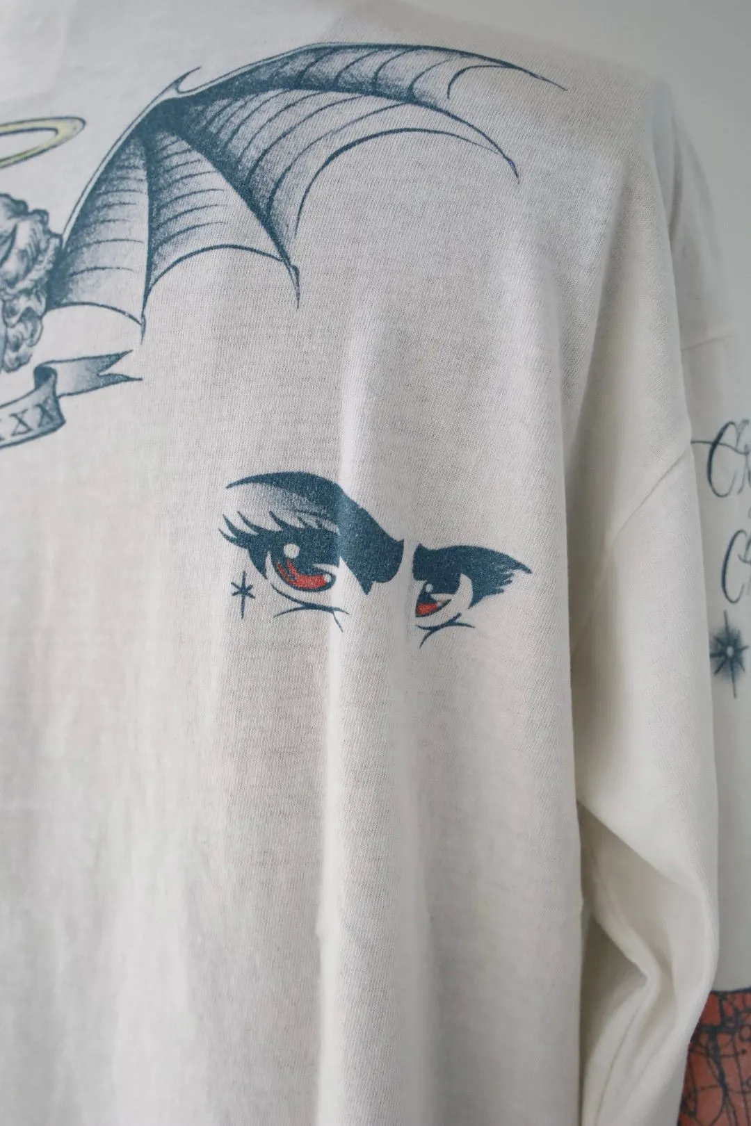 SAINT Mxxxxxx × Dr. Woo DW_LS TEE/TATTOO/WHT Dr.Woo joint model TATOO tattoo long sleeve off-white S-XL OE yarn Tube weaving high weight fabric without side seams Original printing water slurry process No touch printing Breathable and comfortable Original level replica printing Correct version Correct main mark/wash mark/cherub anti-counterfeiting mark